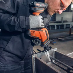 Fein Kompakte Akku-Säbelsäge ASAS 18-21 K AS Set 2 x 4 Ah - 71330162000