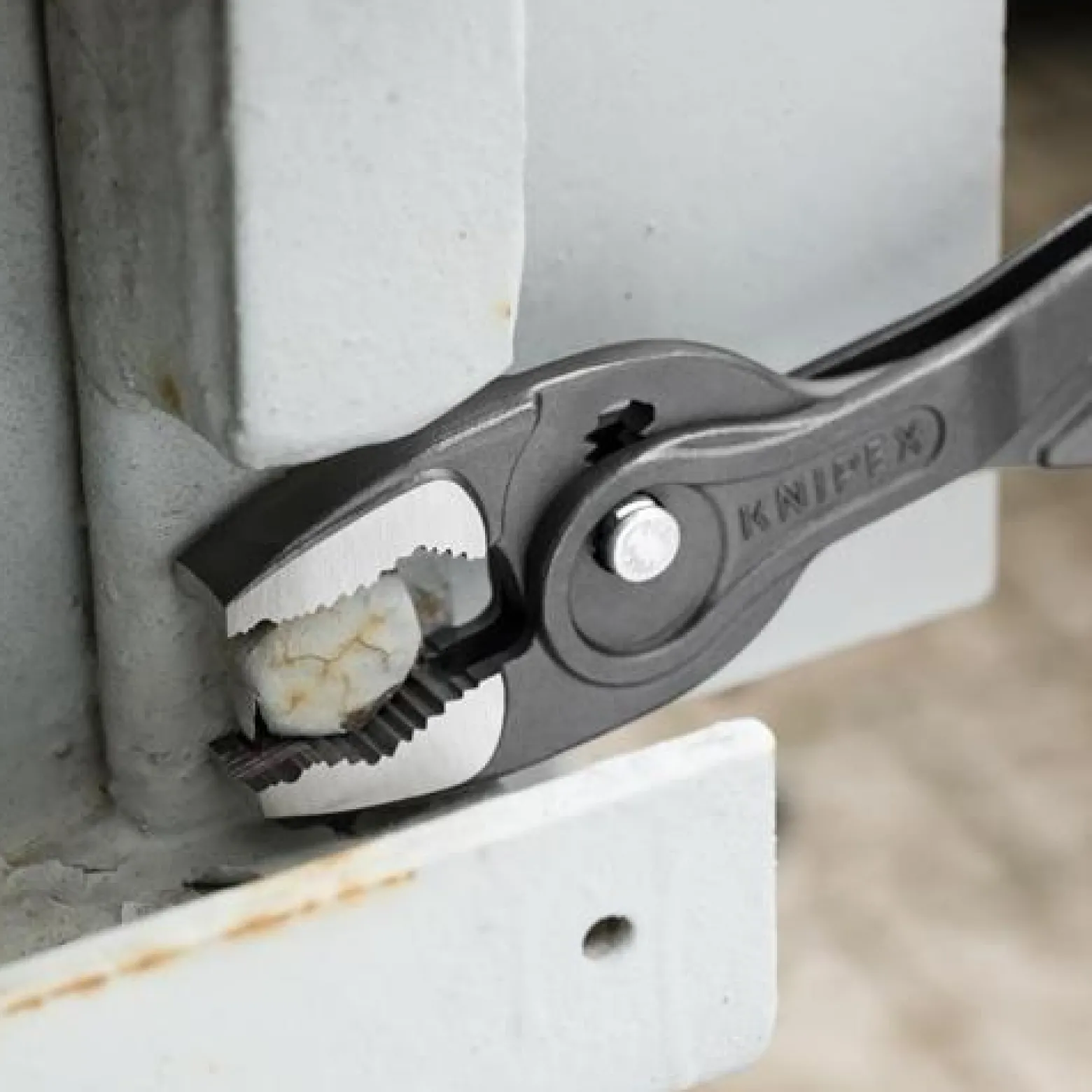 Frontgreifzange TwinGrip Länge 250mm Ku. überzogen grau atramentiert KNIPEX
