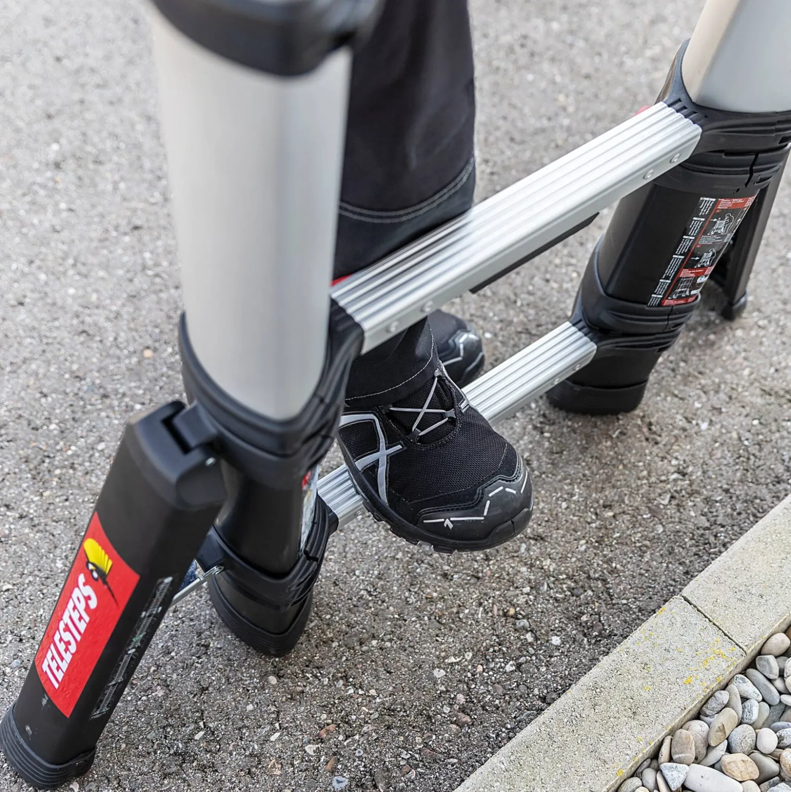 Günzburger Steigtechnik Stufen-Teleskopleiter Prime Line 9 Stufen - 115463