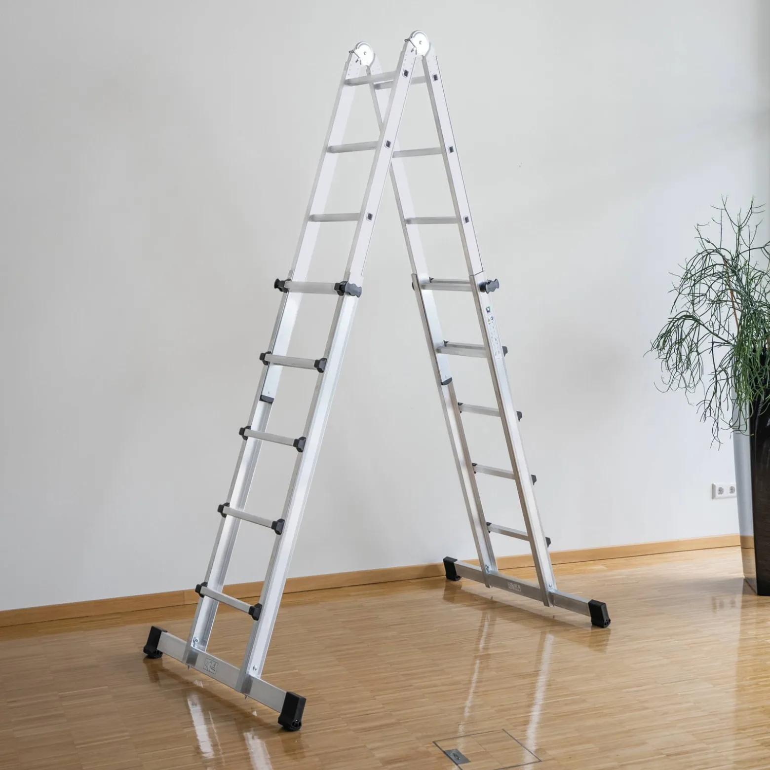 Günzburger Steigtechnik Teleskopleiter 4tlg. mit Traverse 4 x 3 Sprossen - 032121