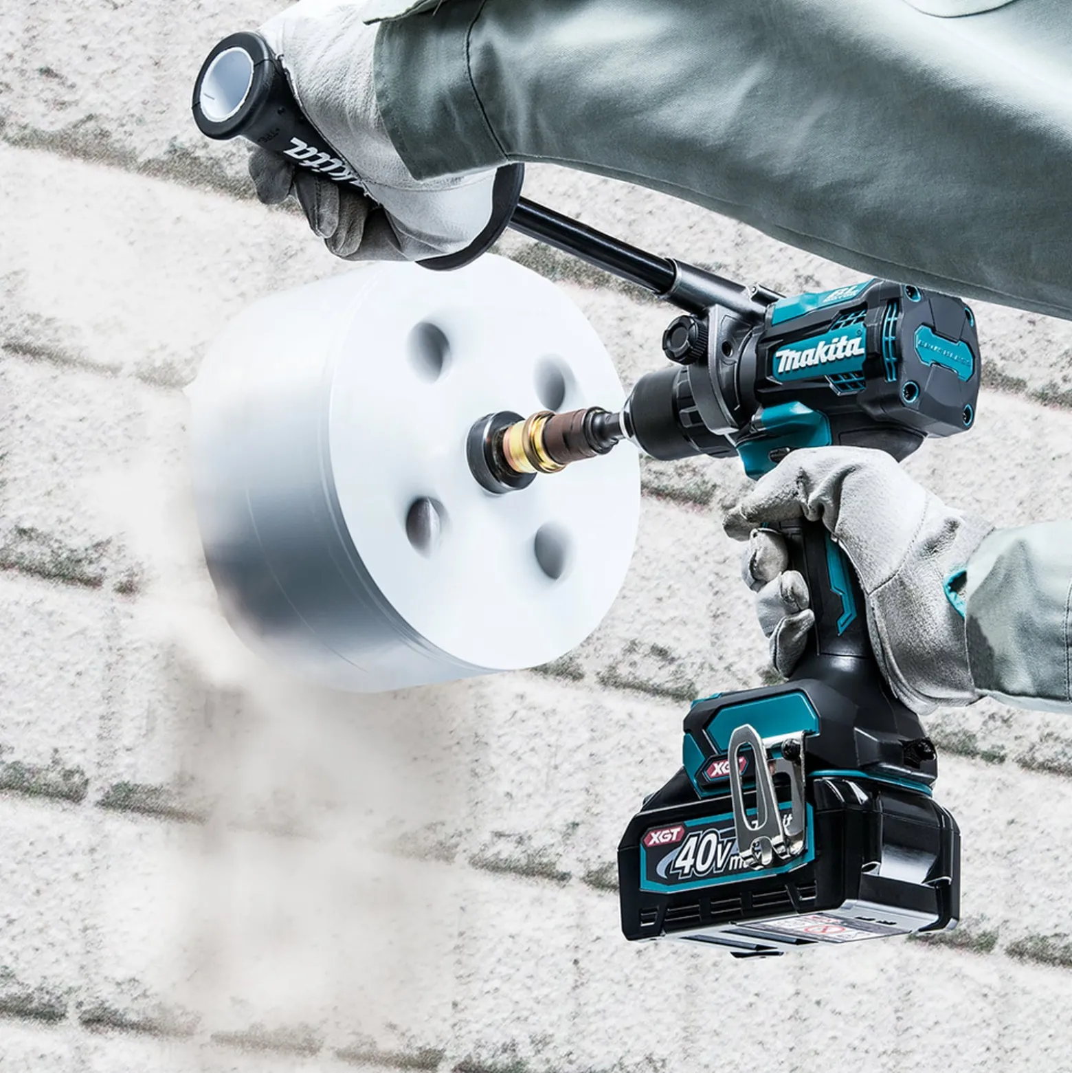 Makita DF001GD201 Akku-Bohrschrauber 40V / 2,5 Ah, 2 Akkus + Ladegerät im MAKPAC