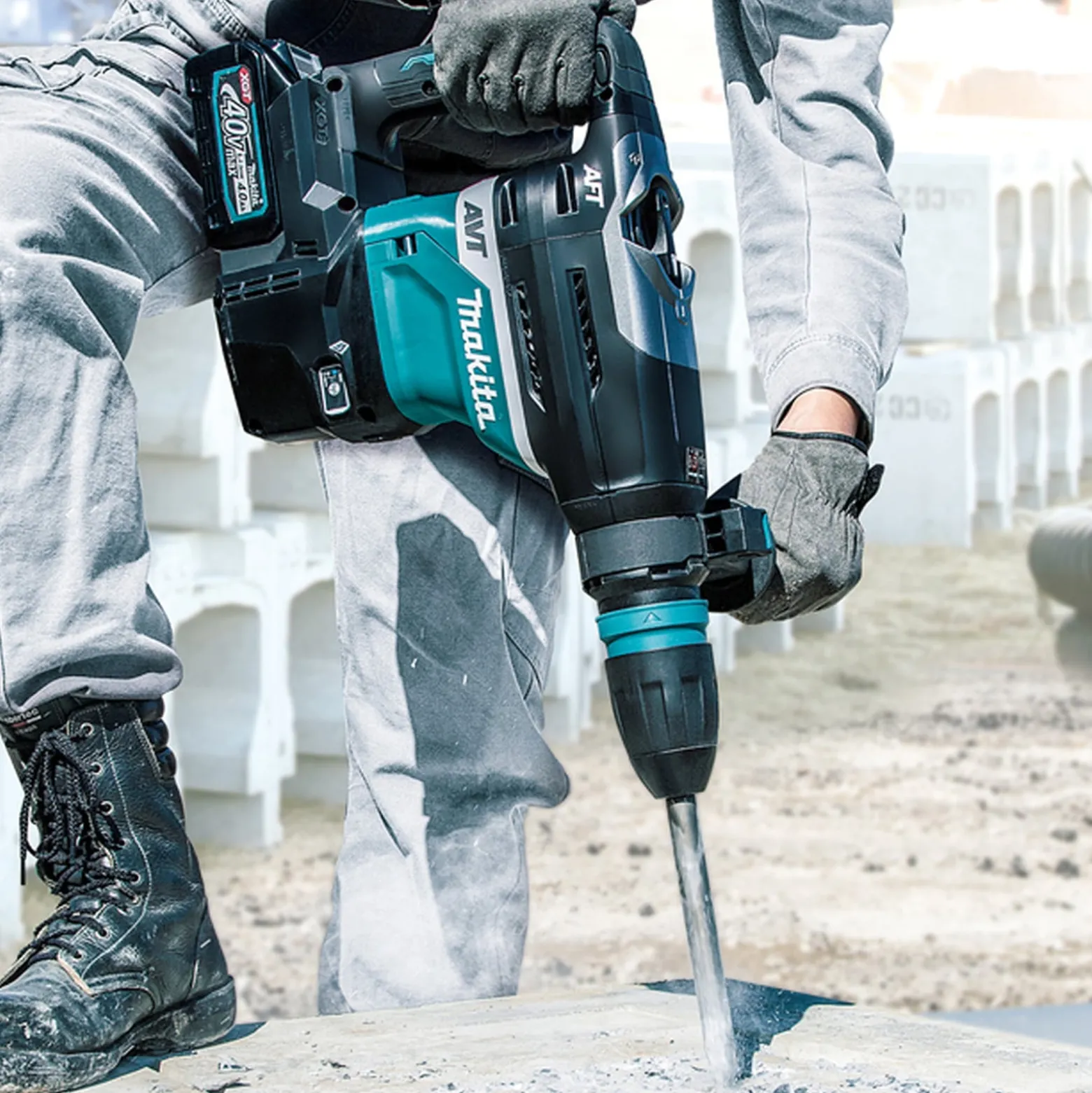 Makita HR005GM202 Akku-Kombihammer SDS-MAX 40V max. / 2x 4,0 Ah Akku + Ladegerät inkl. AWS Funk-Adpater WUT01 im Koffer