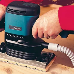 Makita 9046J Schwingschleifer 600 W im MAKPAC