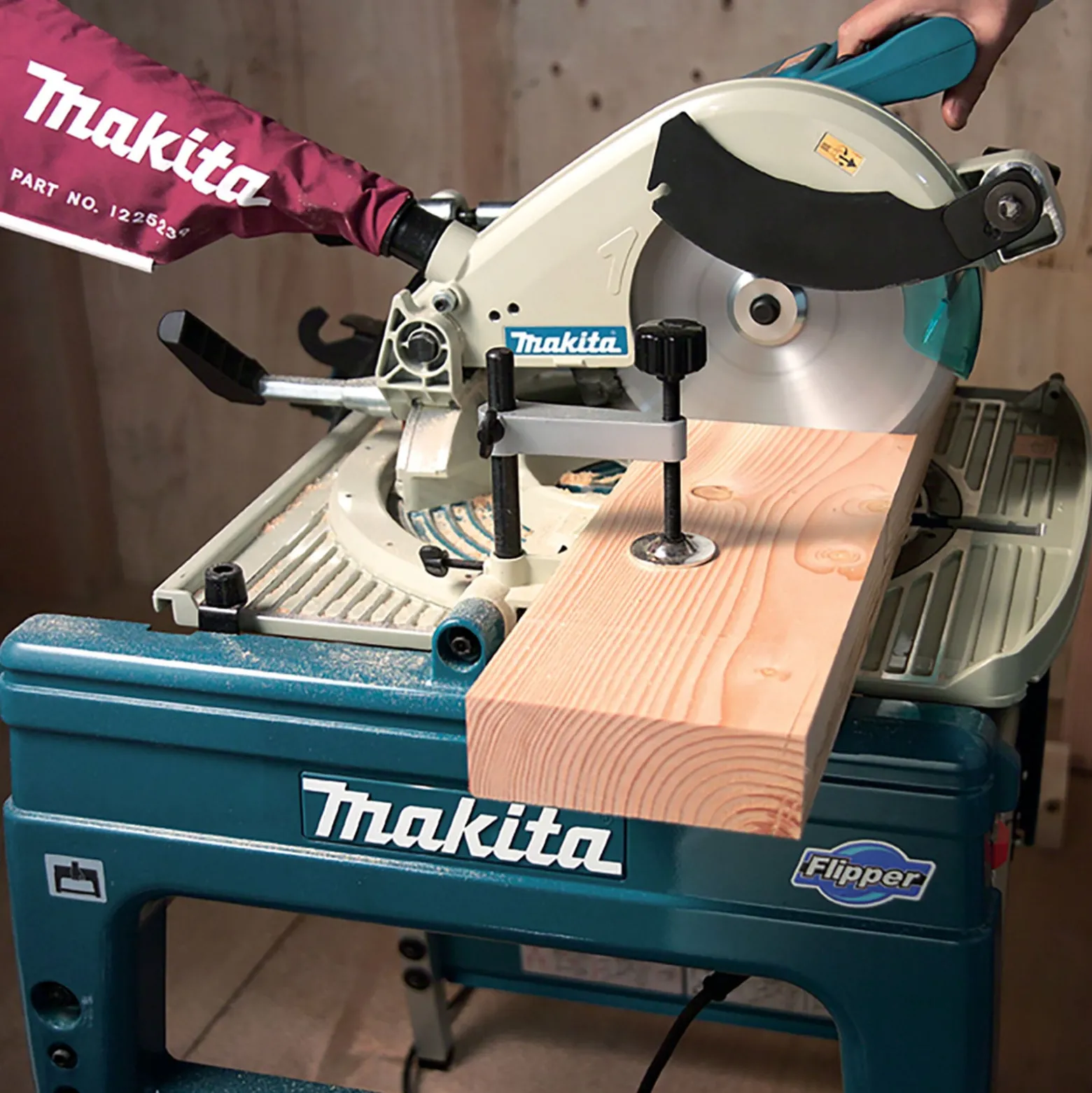 Makita LF1000 Tisch- Kapp- und Gehrungssäge 260 mm 1.650 W