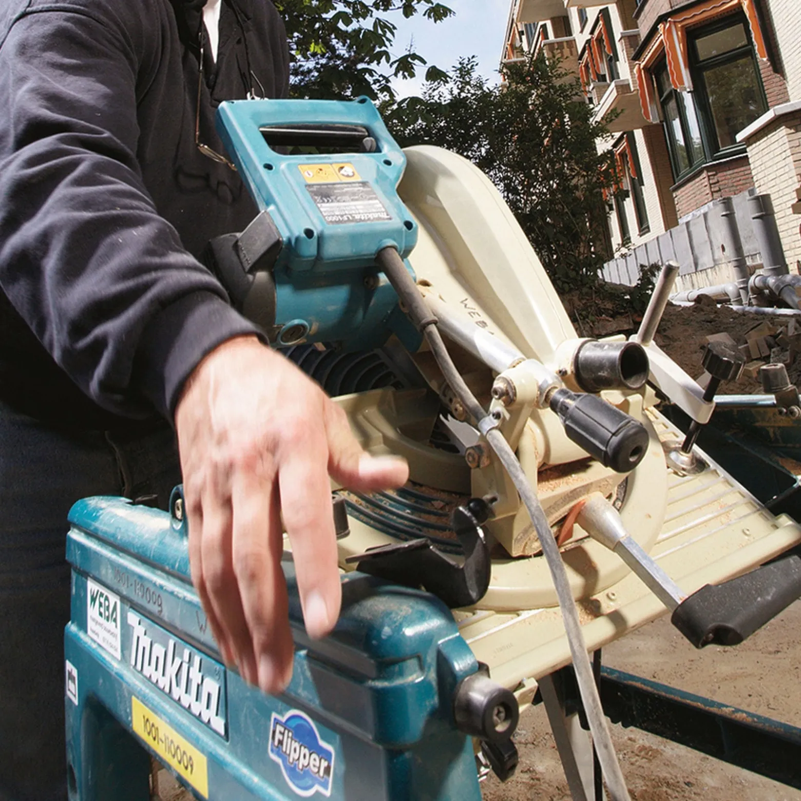 Makita LF1000 Tisch- Kapp- und Gehrungssäge 260 mm 1.650 W