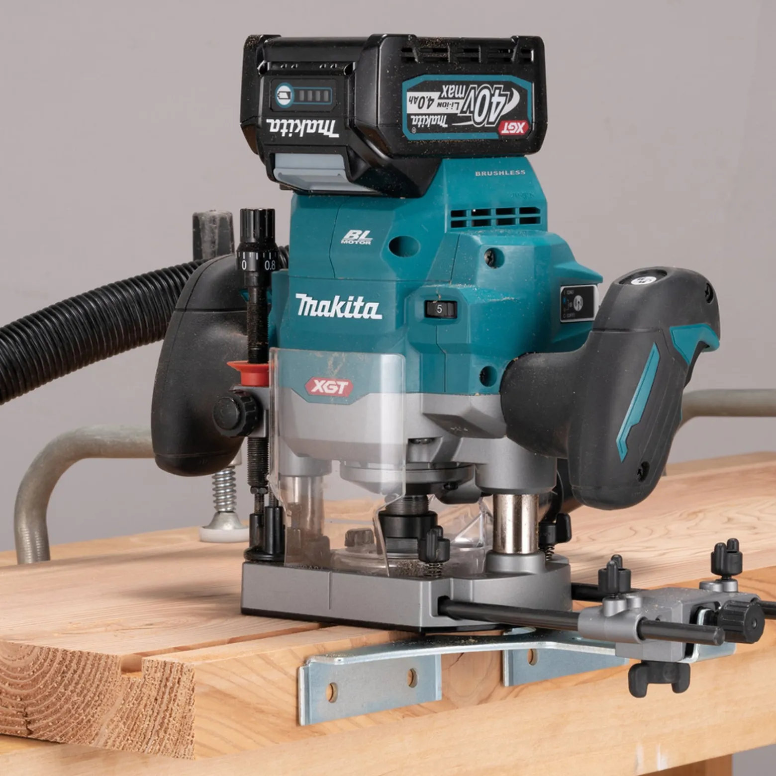 Makita RP001GZ Akku-Oberfräse 40V max. Solo