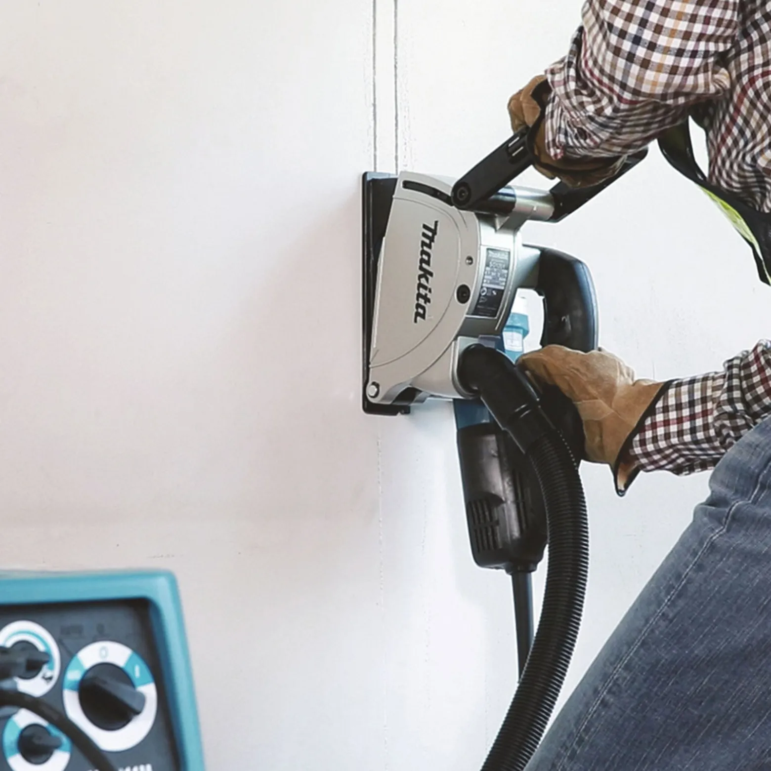 Makita SG1251J Mauernutfräse 30 mm 1.400 W im MAKPAC