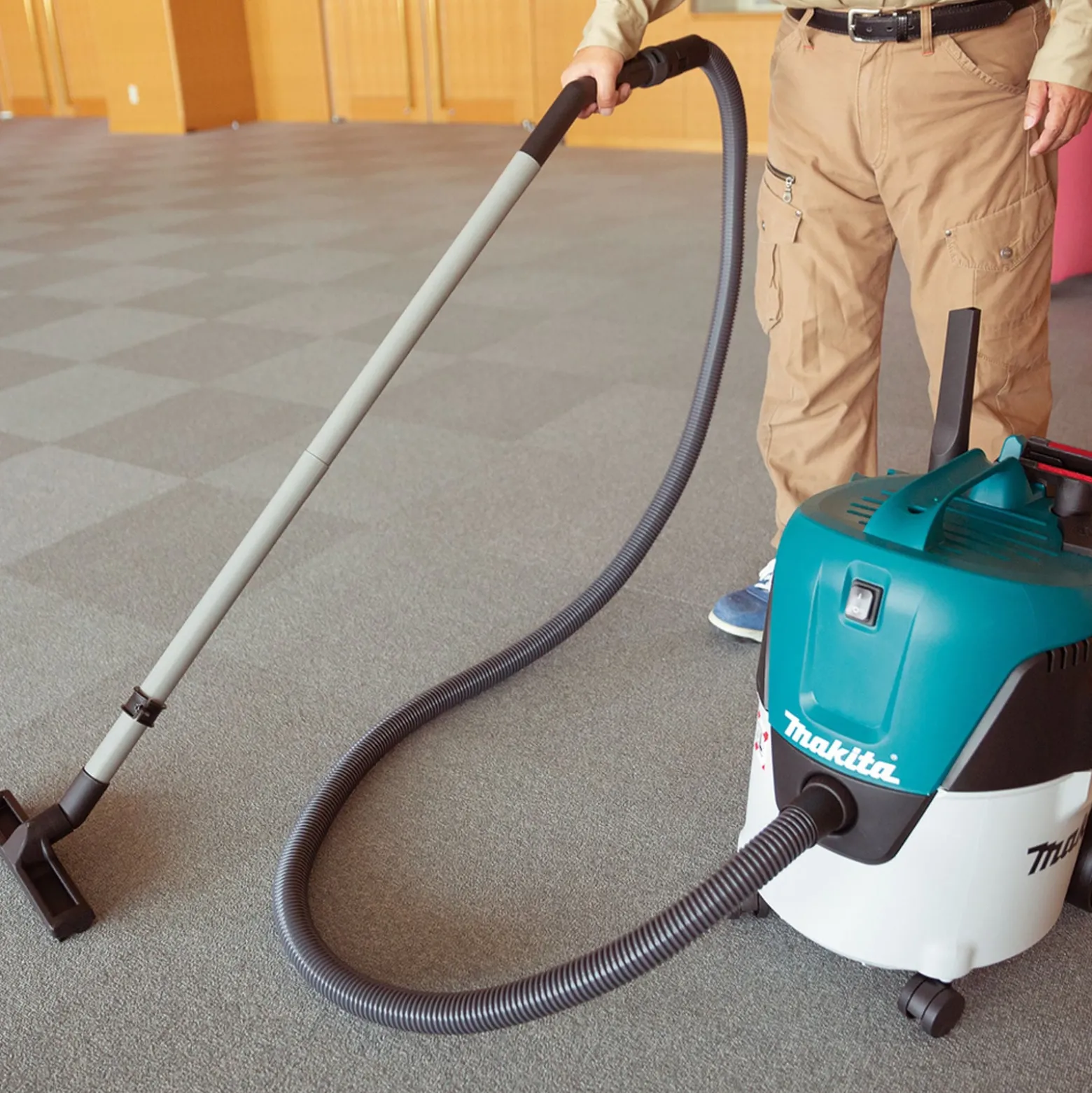 Makita VC2000L Staubsauger für Staubklasse L 1.000 W